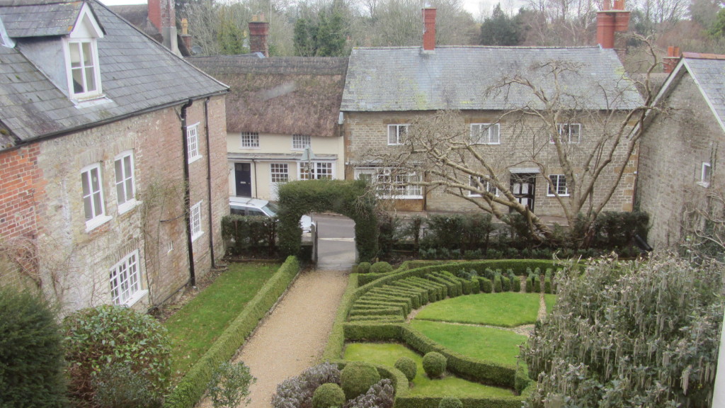 English Gardens Summer Lodge